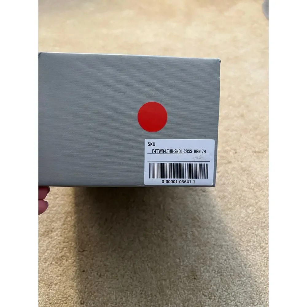 Everlane The City Crossover Sandal - Picture 9 of 9